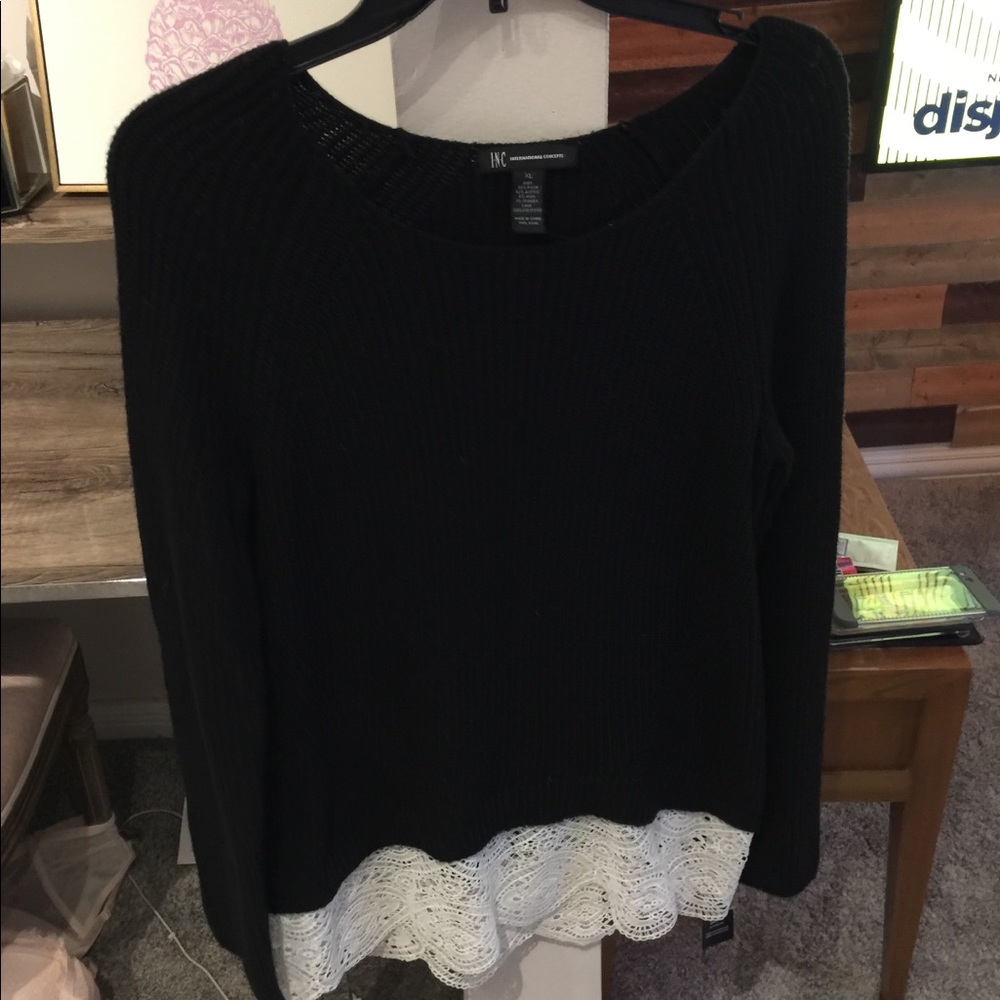 White lace detailed sweater